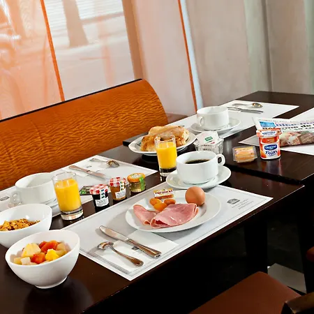 贝斯特韦斯特阿斯托利亚酒店 3* 胡安莱潘