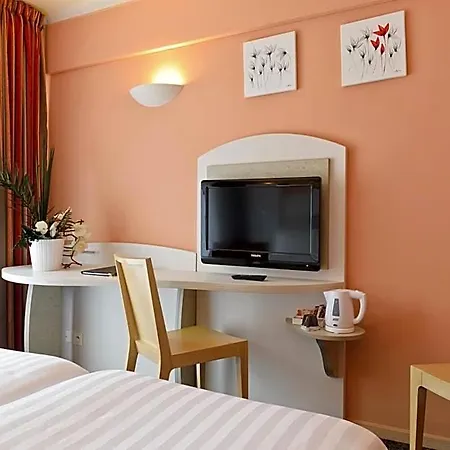 מלון Western Astoria 3*