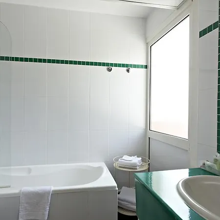 Western Astoria Hotel 3*