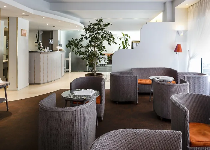 Hotel Western Astoria 3*