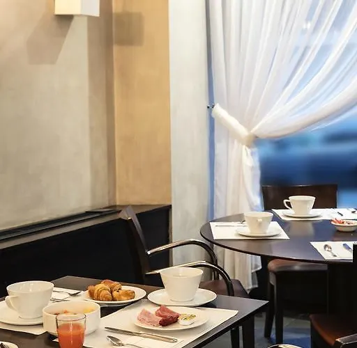 Western Astoria Hotel 3*